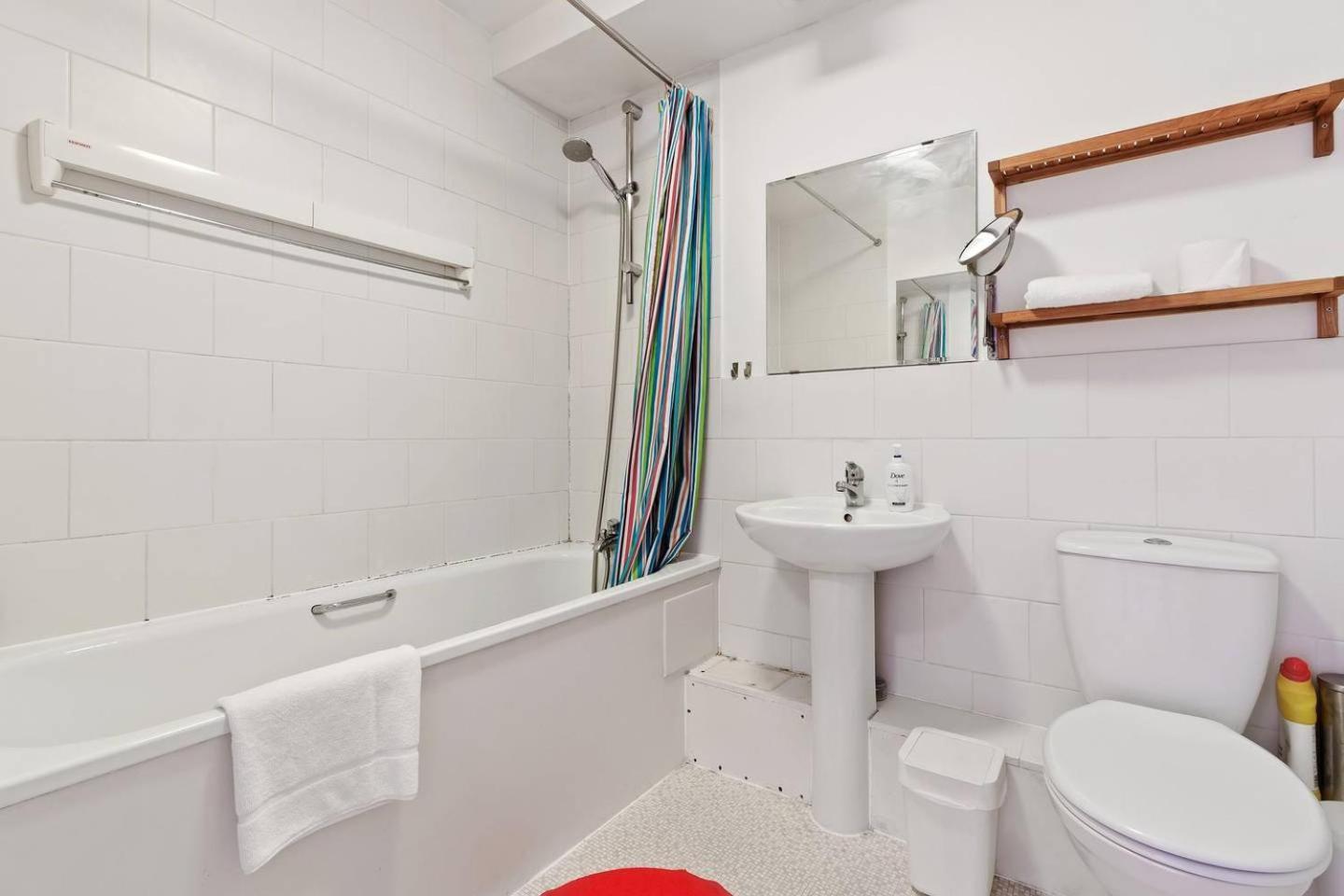 Modern 2 Bedroom Apartment In Homerton Londra Dış mekan fotoğraf