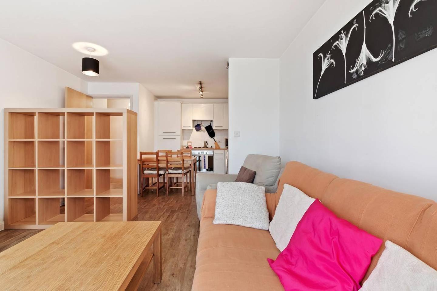 Modern 2 Bedroom Apartment In Homerton Londra Dış mekan fotoğraf